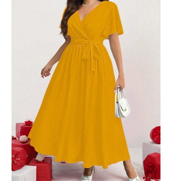 Plus Floral Print Surplice Butterfly Sleeve Maxi Dress - Picture 1 of 9